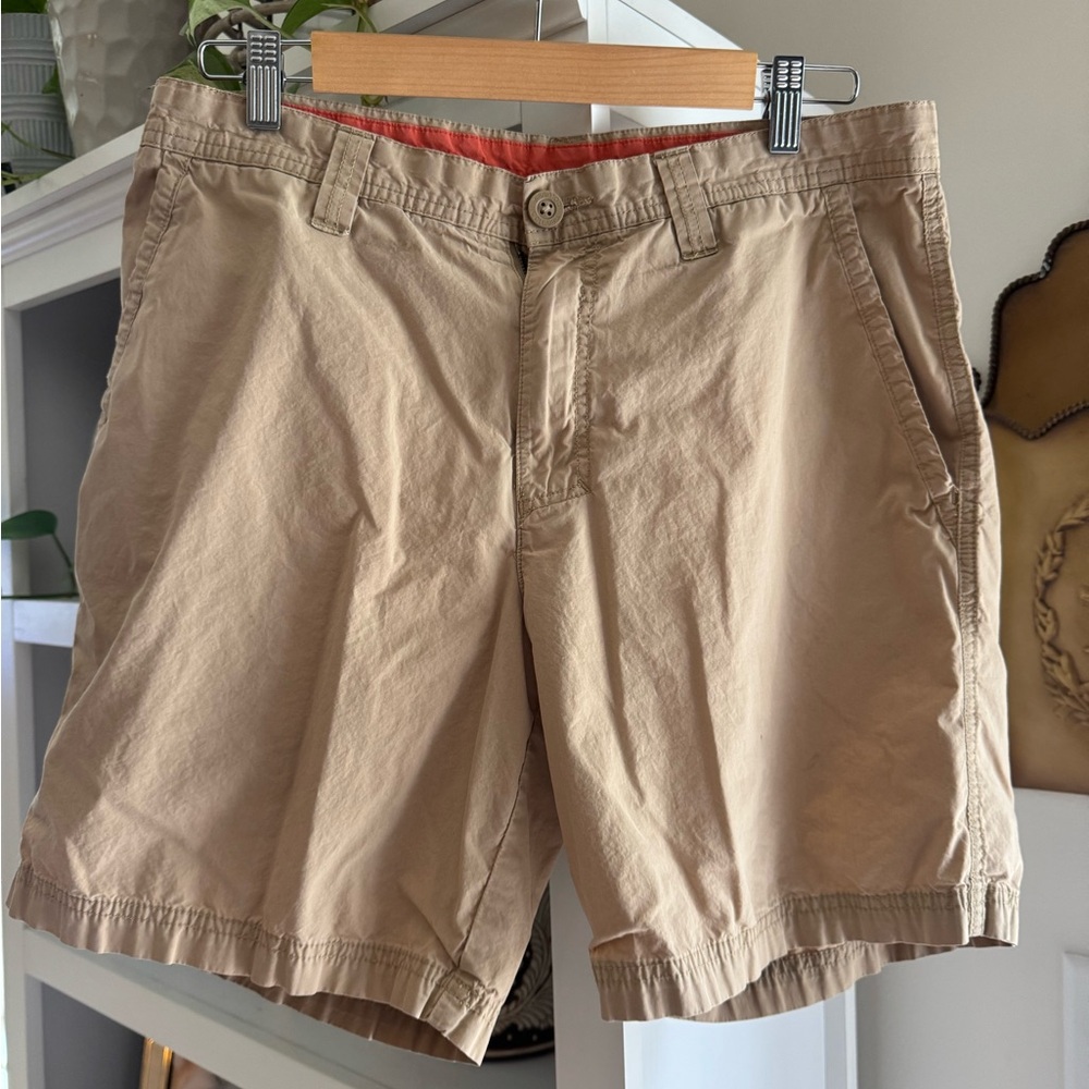 Columbia Classic Tan Men's Shorts